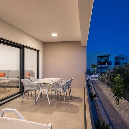 Adriatic Garden Konukevi 3*