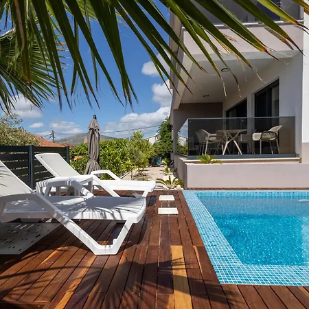 Adriatic Garden Konukevi