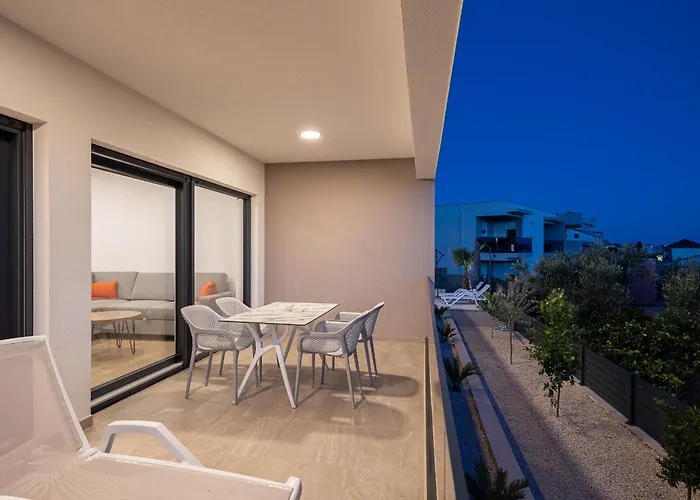 Adriatic Garden Pensionat 3*